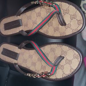 Gucci flip flops